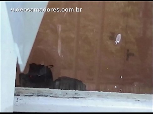 ❤️ גבר חרמן צופה בחברה שלו עם בחור אחר, מקליט סרטון מזוין בלי להפריע לזוג ️❌ סרטון פורנו אצלנו ☑